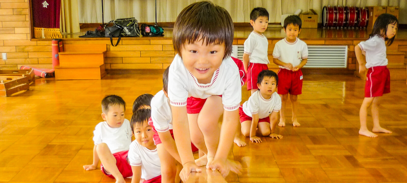 人と人の明日を繋ぐ